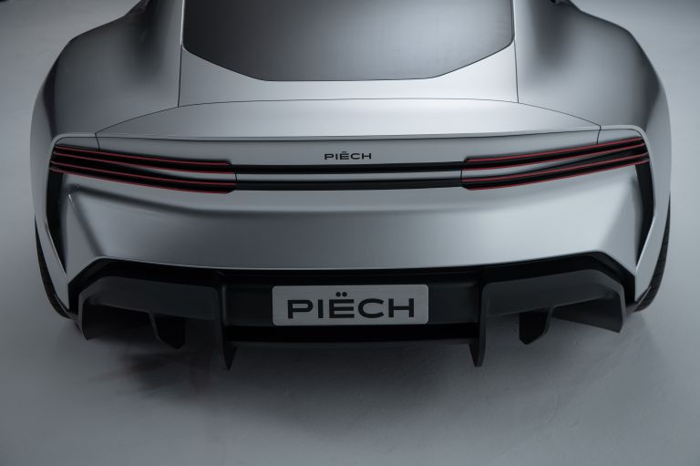 2028 Piëch GT 767122