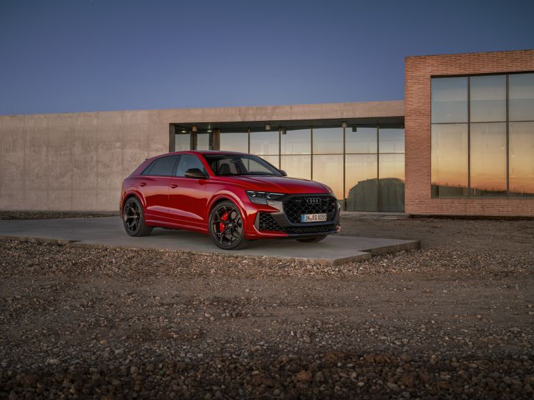 2025 Audi RS Q8 performance 768482