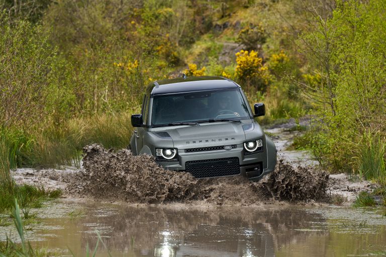 2025 Land Rover Defender Octa 769195