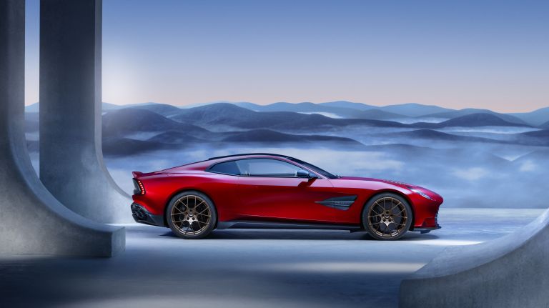 2025 Aston Martin Vanquish 773181