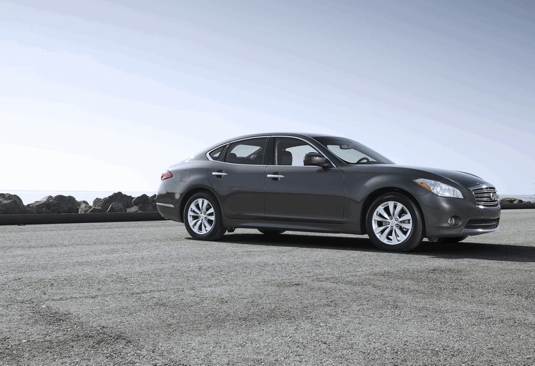 2011 Infiniti M56 271435