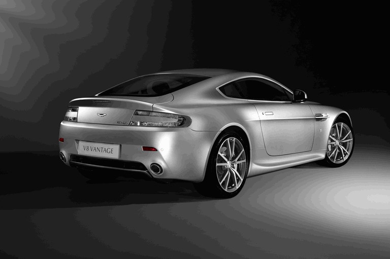 2010 Aston Martin V8 Vantage 271744