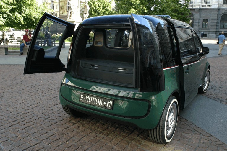 2010 Volkswagen Milano Taxi concept 280111