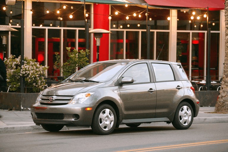 2004 Scion xA 486412