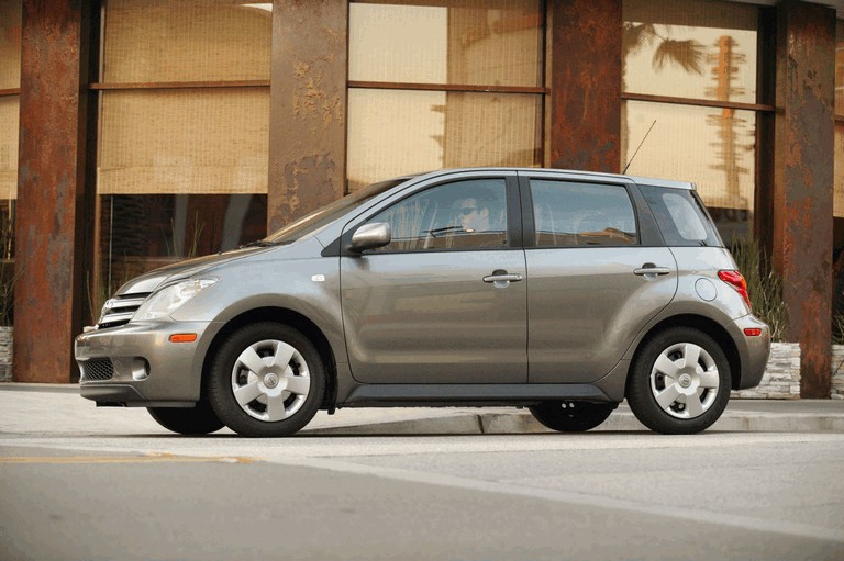 2004 Scion xA 486419