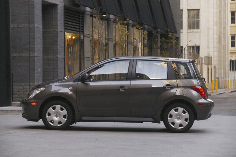 2004 Scion xA 486429