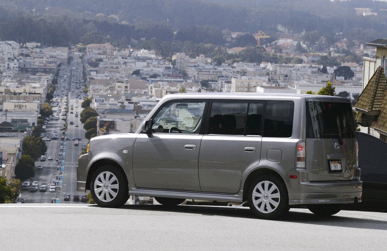 2004 Scion xB - Free high resolution car images