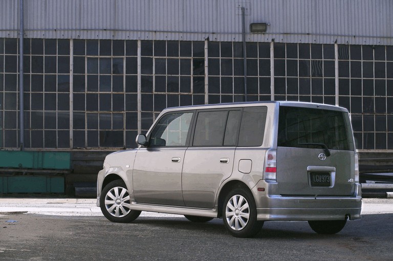 2004 Scion xB 486472