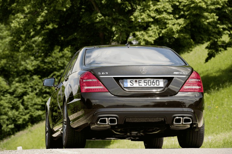 2010 Mercedes-Benz S63 AMG 287441