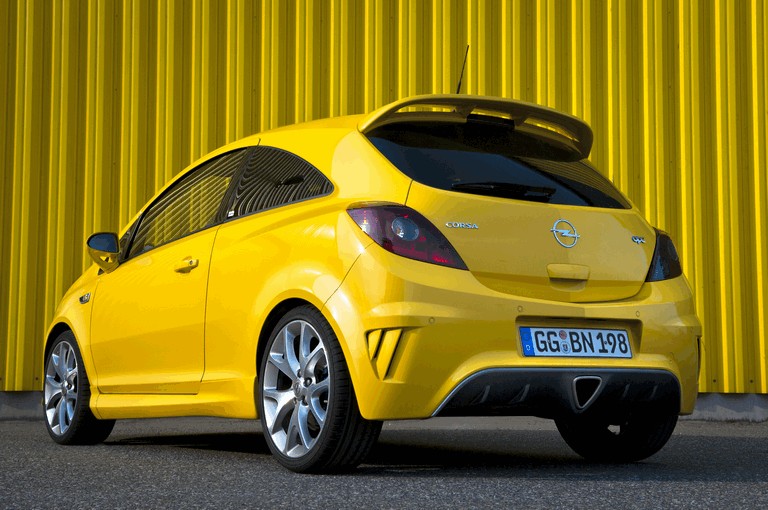 Opel Corsa (2010) - picture 8 of 30