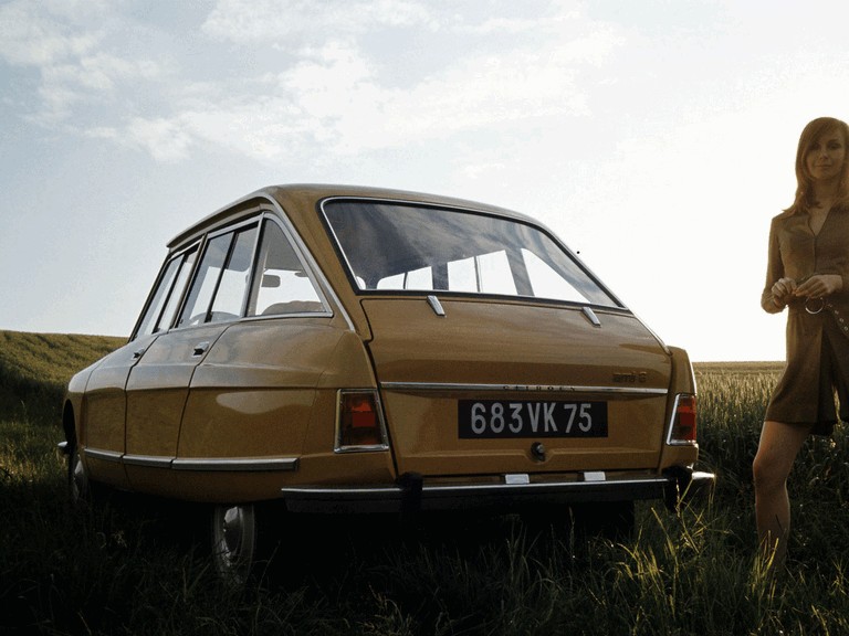 CITROËN Ami 8 1969 Madine (1) - Photo de 044 - 27e Rétro Meus'Auto au lac  de Madine le 10 juin 2012 - vroom vroom