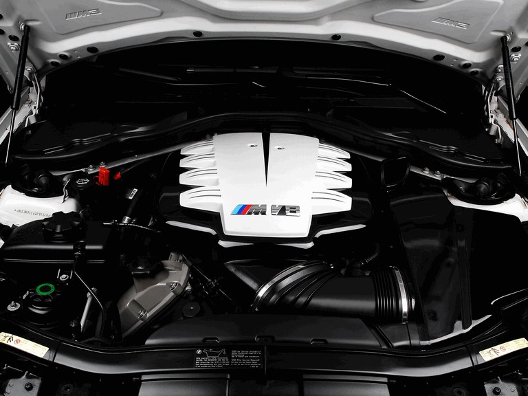 2011 IND Distribution M3 White ( based on BMW M3 E92 ) 307983