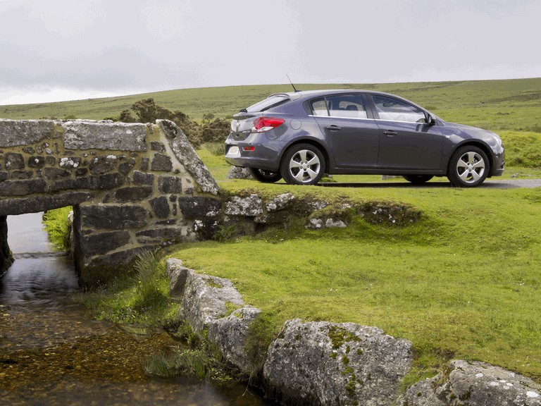 2011 Chevrolet Cruze hatchback - UK version 309305