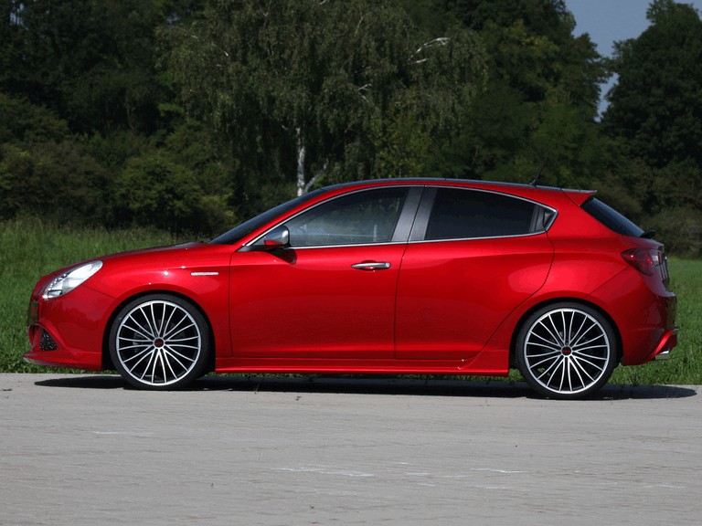 2011 Alfa Romeo Giulietta by Novitec - Free high resolution car images