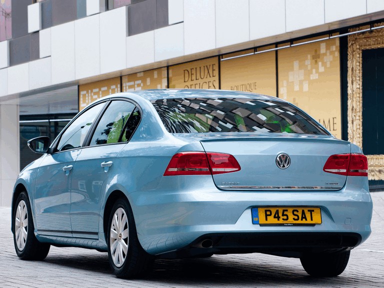 2010 Volkswagen Passat BlueMotion - UK version 316024